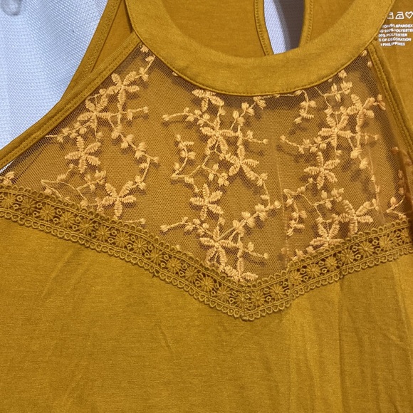 Torrid Super Soft Lace Inset High Neck Halter Tank Top Size 1 - Picture 6 of 8